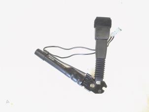 Gebruikte Veiligheidsgordel Insteek rechts-voor BMW X1 (E84) sDrive 18d 2.0 16V Prijs € 19,00 Margeregeling aangeboden door GEJO Revisie & Onderdelen BV