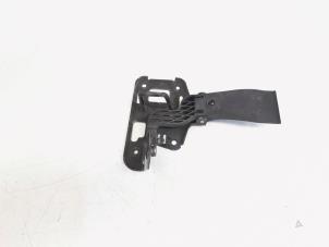 Gebruikte Slotmechaniek Motorkap Audi A4 Avant (B8) 2.0 TFSI 16V Quattro Prijs € 29,00 Margeregeling aangeboden door GEJO Revisie & Onderdelen BV