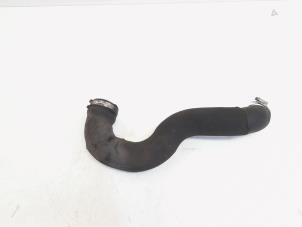 Gebruikte Intercooler Slang Audi A4 Avant (B8) 2.0 TFSI 16V Quattro Prijs € 9,00 Margeregeling aangeboden door GEJO Revisie & Onderdelen BV