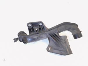 Gebruikte Intercooler Buis Audi A4 Avant (B8) 2.0 TFSI 16V Quattro Prijs € 12,00 Margeregeling aangeboden door GEJO Revisie & Onderdelen BV