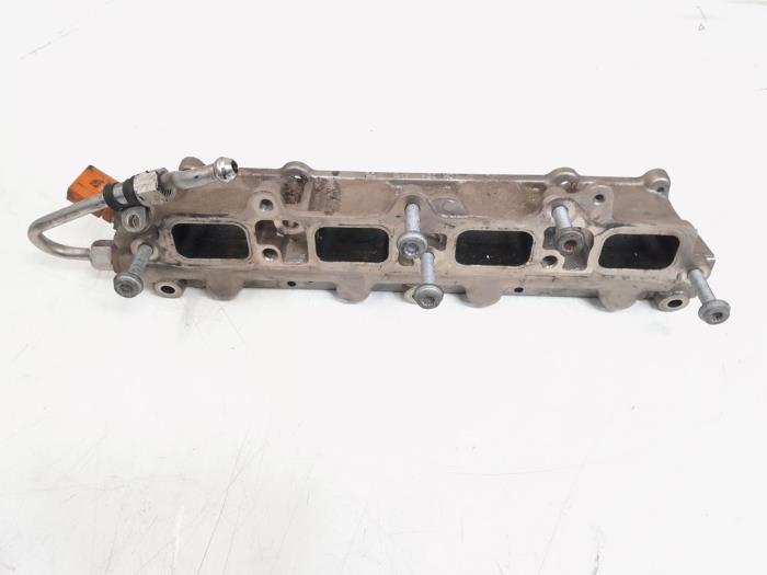 Gebruikte Common rail (Injectie) Volkswagen Passat Variant (365) 1.4 TSI 16V Prijs € 31,00 Margeregeling aangeboden door GEJO Revisie & Onderdelen BV
