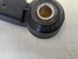 Klopsensor van een Volkswagen Golf VI Variant (AJ5/1KA) 1.4 TSI 122 16V 2010