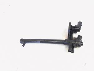 Gebruikte Thermostaathuis Volkswagen Golf VI Variant (AJ5/1KA) 1.4 TSI 122 16V Prijs € 9,95 Margeregeling aangeboden door GEJO Revisie & Onderdelen BV