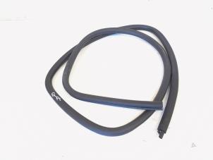 Gebruikte Deurrubber 4Deurs rechts-achter Volkswagen Golf VI Variant (AJ5/1KA) 1.4 TSI 122 16V Prijs € 19,00 Margeregeling aangeboden door GEJO Revisie & Onderdelen BV