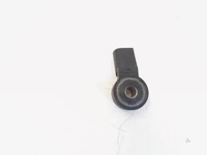 Klopsensor van een Volkswagen Golf VI Variant (AJ5/1KA) 1.4 TSI 122 16V 2010
