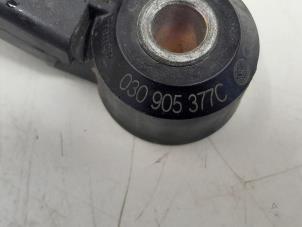 Klopsensor van een Volkswagen Golf VI Variant (AJ5/1KA) 1.4 TSI 122 16V 2010