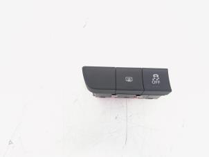 Gebruikte Schakelaar Audi A1 (8X1/8XK) 1.2 TFSI Prijs € 9,00 Margeregeling aangeboden door GEJO Revisie & Onderdelen BV