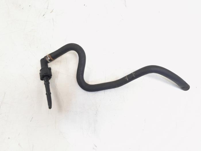 Gebruikte Brandstofleiding Volkswagen Up! (121) 1.0 12V 75 Prijs € 14,00 Margeregeling aangeboden door GEJO Revisie & Onderdelen BV