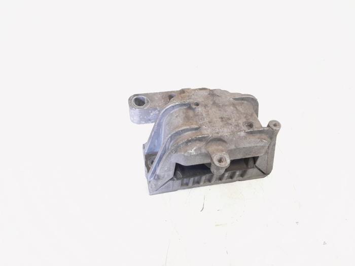 Gebruikte Motorsteun Volkswagen Passat CC (357) 1.8 TSI 16V Prijs € 9,00 Margeregeling aangeboden door GEJO Revisie & Onderdelen BV