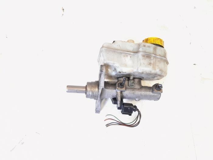 Gebruikte Hoofdremcilinder Seat Ibiza IV SC (6J1) 1.9 TDI 90 Prijs € 6,95 Margeregeling aangeboden door GEJO Revisie & Onderdelen BV