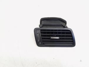 Gebruikte Luchtrooster Dashboard Volkswagen Passat CC (357) 1.8 TSI 16V Prijs € 9,00 Margeregeling aangeboden door GEJO Revisie & Onderdelen BV