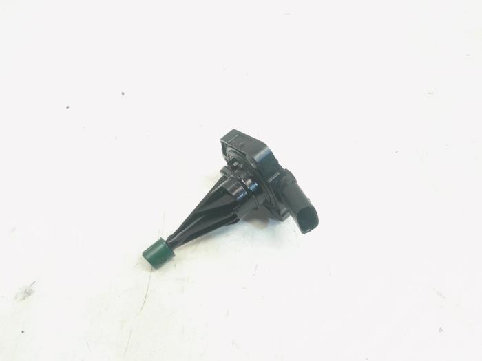 Gebruikte Oliepeil sensor Audi RS 3 Sportback (8VA/8VF) 2.5 TFSI 20V Quattro Prijs € 9,50 Margeregeling aangeboden door GEJO Revisie & Onderdelen BV