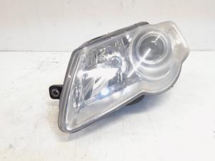 Gebruikte Linker Koplamp Volkswagen Passat Variant (3C5) 2.0 TDI 140 Prijs € 44,00 Margeregeling aangeboden door GEJO Revisie & Onderdelen BV