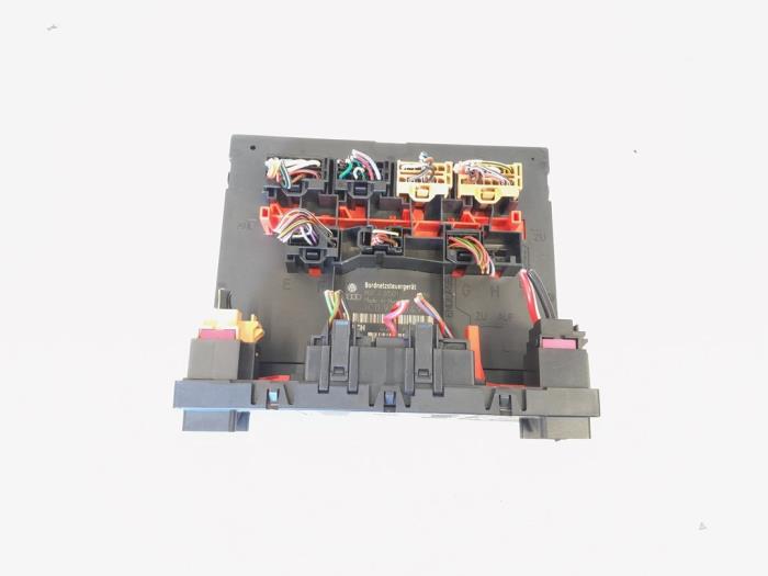 Gebruikte Bodycontrol Module Volkswagen Passat Variant (3C5) 2.0 TDI 140 Prijs € 27,50 Margeregeling aangeboden door GEJO Revisie & Onderdelen BV