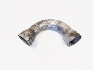 Gebruikte Intercooler Buis Volkswagen Transporter T5 2.5 TDi Prijs € 29,00 Margeregeling aangeboden door GEJO Revisie & Onderdelen BV