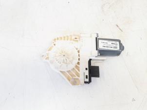Gebruikte Motor electrisch raam Audi A4 Avant (B8) 1.8 TFSI 16V Prijs € 4,00 Margeregeling aangeboden door GEJO Revisie & Onderdelen BV