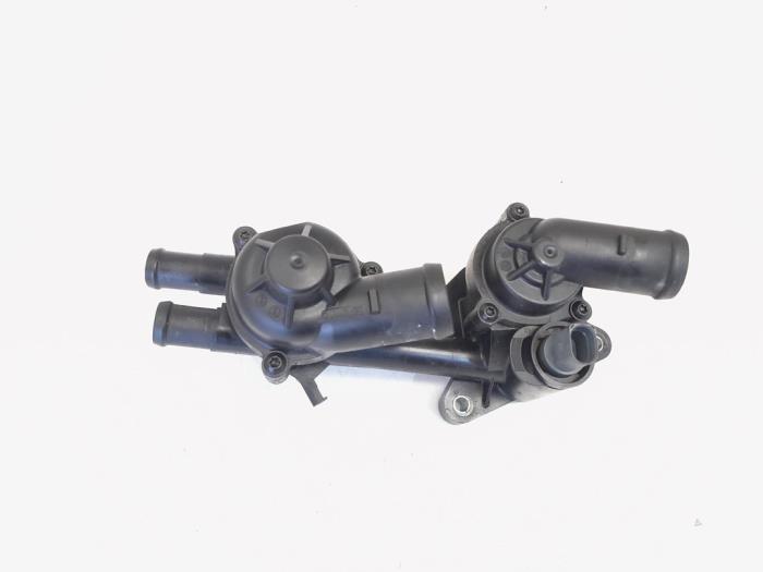 Gebruikte Thermostaathuis Audi A3 Sportback (8PA) 1.4 TFSI 16V Prijs € 9,95 Margeregeling aangeboden door GEJO Revisie & Onderdelen BV