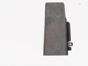 Gebruikte Voetsteun Volkswagen Passat Variant (365) 1.4 TSI 16V Prijs € 10,00 Margeregeling aangeboden door GEJO Revisie & Onderdelen BV