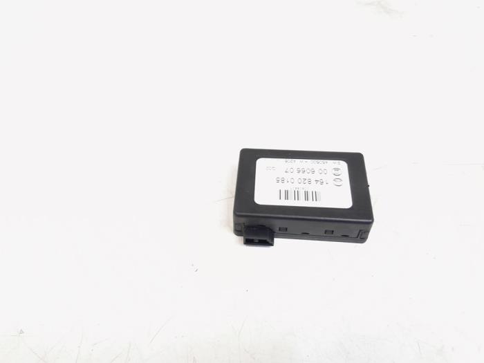 Gebruikte Regensensor Mercedes ML II (164/4JG) 3.0 ML-320 CDI 4-Matic V6 24V Prijs € 29,00 Margeregeling aangeboden door GEJO Revisie & Onderdelen BV