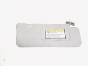 Gebruikte Zonneklep Mercedes ML II (164/4JG) 3.0 ML-320 CDI 4-Matic V6 24V Prijs € 30,00 Margeregeling aangeboden door GEJO Revisie & Onderdelen BV