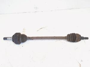 Gebruikte Steekas links-achter Mercedes ML II (164/4JG) 3.0 ML-320 CDI 4-Matic V6 24V Prijs € 15,00 Margeregeling aangeboden door GEJO Revisie & Onderdelen BV