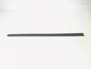 Gebruikte Sierlijst Volkswagen Golf V (1K1) 1.4 TSI 122 16V Prijs € 10,00 Margeregeling aangeboden door GEJO Revisie & Onderdelen BV