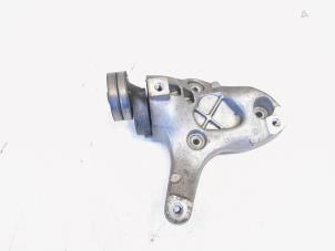 Gebruikte Aircopomp Steun Volkswagen Passat Variant (365) 1.4 TSI 16V Prijs € 11,50 Margeregeling aangeboden door GEJO Revisie & Onderdelen BV