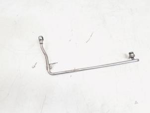 Gebruikte Oliedruk Leiding Volkswagen Passat Variant (365) 1.4 TSI 16V Prijs € 12,00 Margeregeling aangeboden door GEJO Revisie & Onderdelen BV