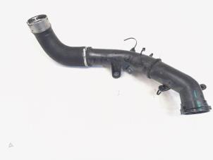 Gebruikte Intercooler Buis Lynk &amp; Co 01 1.5 PHEV Prijs € 39,00 Margeregeling aangeboden door GEJO Revisie & Onderdelen BV