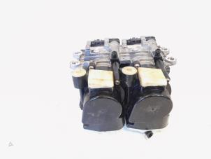 Gebruikte Oliepomp Lynk &amp; Co 01 1.5 PHEV Prijs € 160,00 Margeregeling aangeboden door GEJO Revisie & Onderdelen BV