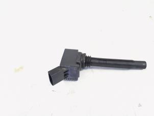 Bobine van een Volkswagen Golf VII (AUA) 2.0 R 4Motion 16V