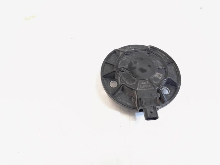 Gebruikte Nokkenas Sensor Volkswagen Golf VII (AUA) 2.0 R 4Motion 16V Prijs € 24,00 Margeregeling aangeboden door GEJO Revisie & Onderdelen BV