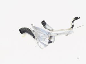 Gebruikte Koelwaterslang Volkswagen Golf VII (AUA) 2.0 R 4Motion 16V Prijs € 9,95 Margeregeling aangeboden door GEJO Revisie & Onderdelen BV