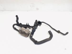 Gebruikte Oliekoeler Volkswagen Golf V (1K1) 2.0 GTI 16V Prijs € 30,00 Margeregeling aangeboden door GEJO Revisie & Onderdelen BV