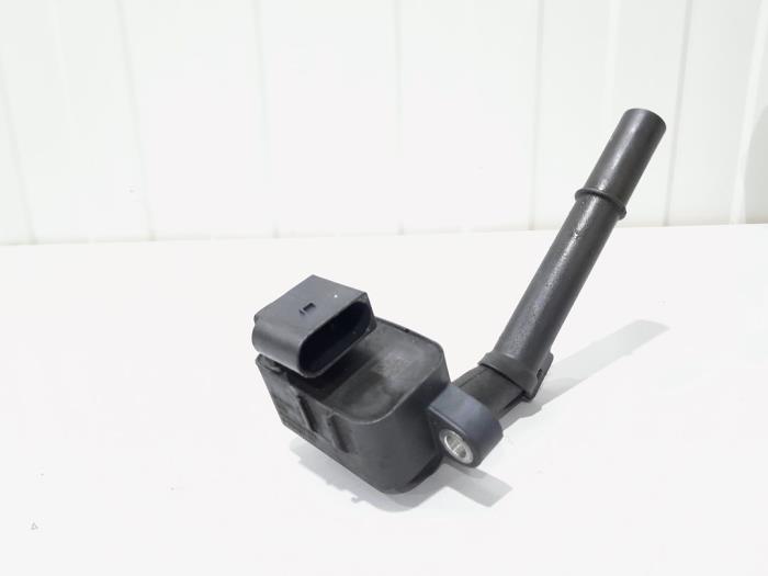 Bobine van een Mercedes-Benz A (W176) 2.0 A-250 Turbo 16V 2012