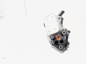 Gebruikte Oliefilterhuis Mercedes A (W176) 2.0 A-250 Turbo 16V Prijs € 28,00 Margeregeling aangeboden door GEJO Revisie & Onderdelen BV