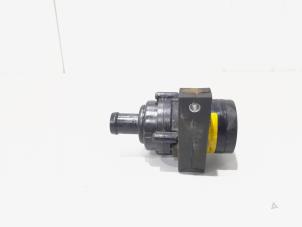 Gebruikte Waterpomp Porsche Panamera (970) 4.8 V8 32V 4S Prijs € 58,00 Margeregeling aangeboden door GEJO Revisie & Onderdelen BV