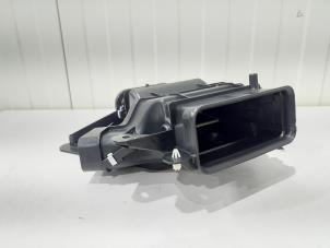 Gebruikte Luchtgeleider Porsche Panamera (970) 4.8 V8 32V 4S Prijs € 24,95 Margeregeling aangeboden door GEJO Revisie & Onderdelen BV