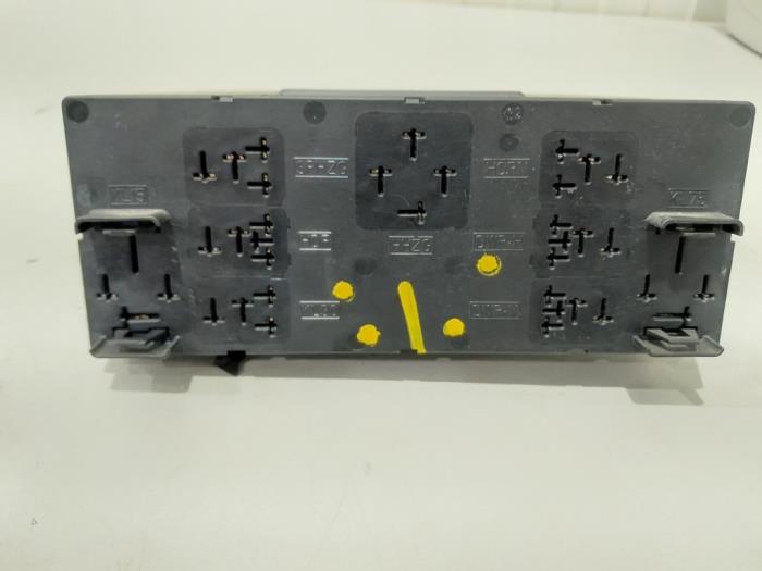 Computer Body Control van een Audi TT (8J3) 2.0 TFSI 16V 2008