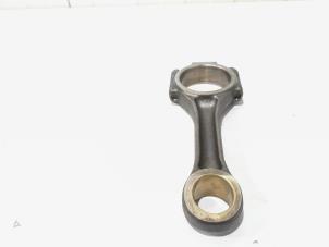 Gebruikte Drijfstang Volkswagen Transporter T5 2.5 TDi Prijs € 49,00 Margeregeling aangeboden door GEJO Revisie & Onderdelen BV