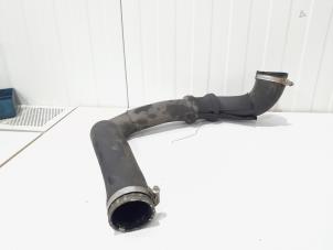 Gebruikte Intercooler Slang Landrover Range Rover Evoque (LVJ/LVS) 2.2 TD4 16V Prijs € 35,00 Margeregeling aangeboden door GEJO Revisie & Onderdelen BV