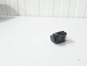 Gebruikte Luchtkwaliteit sensor Landrover Range Rover Evoque (LVJ/LVS) 2.2 TD4 16V Prijs € 19,00 Margeregeling aangeboden door GEJO Revisie & Onderdelen BV