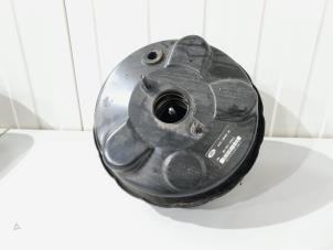 Gebruikte Rembekrachtiger Landrover Range Rover Evoque (LVJ/LVS) 2.2 TD4 16V Prijs € 32,00 Margeregeling aangeboden door GEJO Revisie & Onderdelen BV