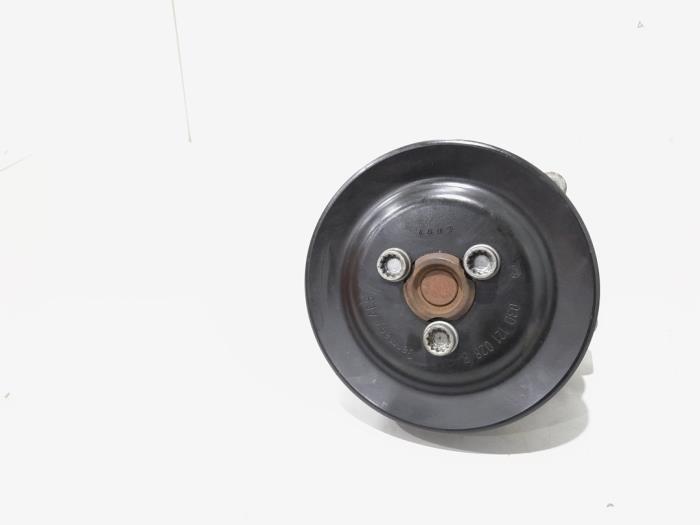 Gebruikte Waterpomp Volkswagen Golf V (1K1) 1.4 TSI 122 16V Prijs € 24,99 Margeregeling aangeboden door GEJO Revisie & Onderdelen BV