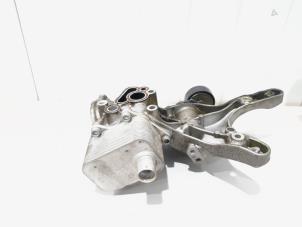 Gebruikte Oliefilterhouder Audi A5 (8T3) 2.0 TFSI 16V Quattro Prijs € 35,00 Margeregeling aangeboden door GEJO Revisie & Onderdelen BV