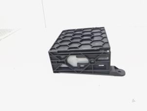 Gebruikte Radio module Audi Q3 (8UB/8UG) 2.0 16V TFSI 200 Quattro Prijs € 249,00 Margeregeling aangeboden door GEJO Revisie & Onderdelen BV