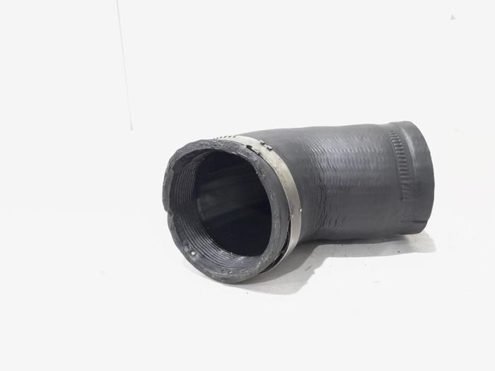 Gebruikte Intercooler Buis Audi Q3 (8UB/8UG) 2.0 16V TFSI 200 Quattro Prijs € 15,00 Margeregeling aangeboden door GEJO Revisie & Onderdelen BV