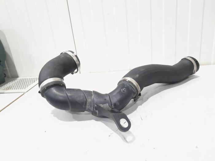 Gebruikte Intercooler Buis Audi Q3 (8UB/8UG) 2.0 16V TFSI 200 Quattro Prijs € 124,00 Margeregeling aangeboden door GEJO Revisie & Onderdelen BV