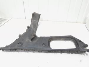 Gebruikte Bumpersteun links-achter Audi Q7 (4LB) 3.6 FSI V6 24V Prijs € 10,00 Margeregeling aangeboden door GEJO Revisie & Onderdelen BV
