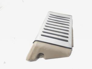 Gebruikte Voetsteun Audi Q7 (4LB) 3.6 FSI V6 24V Prijs € 5,00 Margeregeling aangeboden door GEJO Revisie & Onderdelen BV